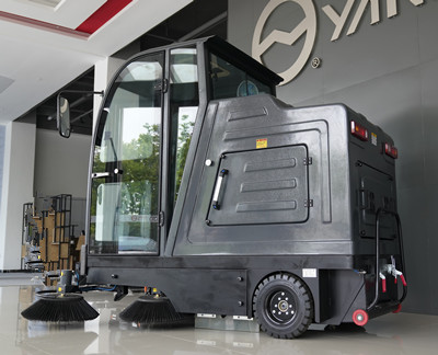 電動(dòng)掃地車(chē)