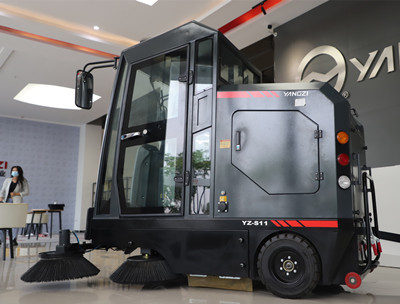 電動(dòng)掃地車(chē) 電動(dòng)掃地車(chē)