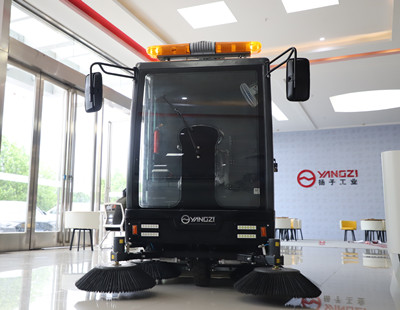 電動(dòng)掃地車(chē)